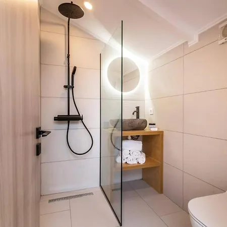 White Collection & - Pnoe Villa