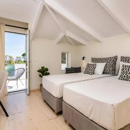 White Collection & - Pnoe Villa