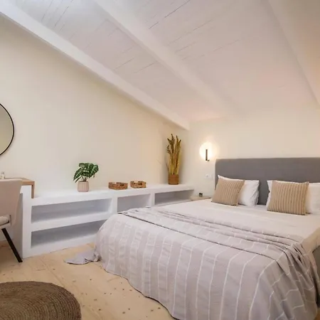 Villa White Collection & - Pnoe