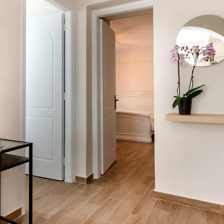 White Collection & - Pnoe