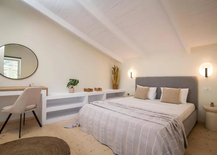 Vila White Collection & - Pnoe