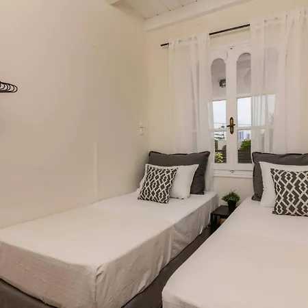 Villa White Collection & - Pnoe Pandokrátor